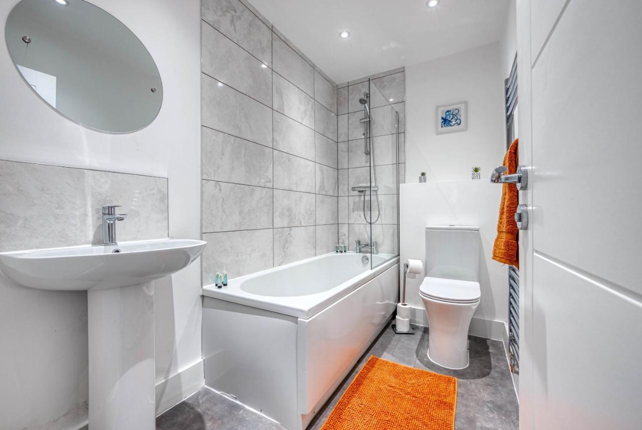 Luxurious Birmingham Home Private Parking Wifi - Near To Nec And Qeh Zewnętrze zdjęcie